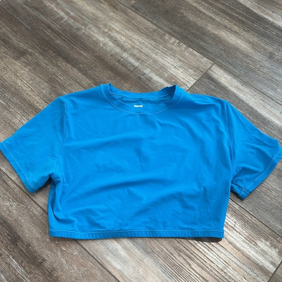 SKIMS fits everybody crop top medium - Picture 2 of 5